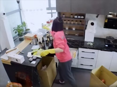“哭不出來”的真人秀背后 楊千嬅的尷尬與娛樂工業的“效果焦慮”